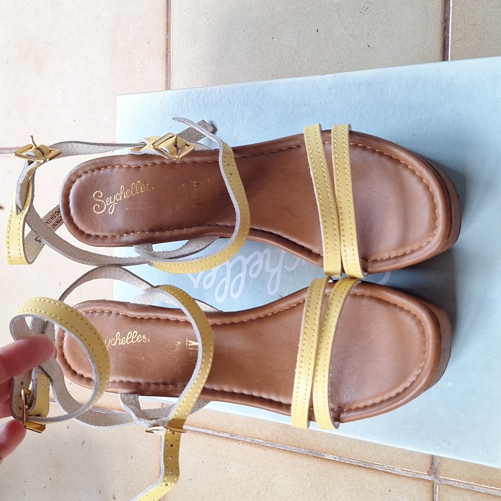 Seychelles block heel unworn size 7.5